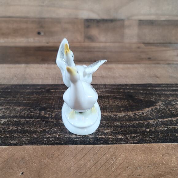 Vintage Gerold Porzellan Bavaria Western Germany 2 Geese 3 1/2" Figurine - Picture 3 of 10